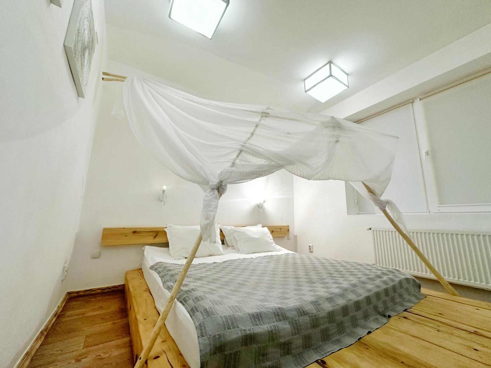 Higina فندق تريسكافيتس